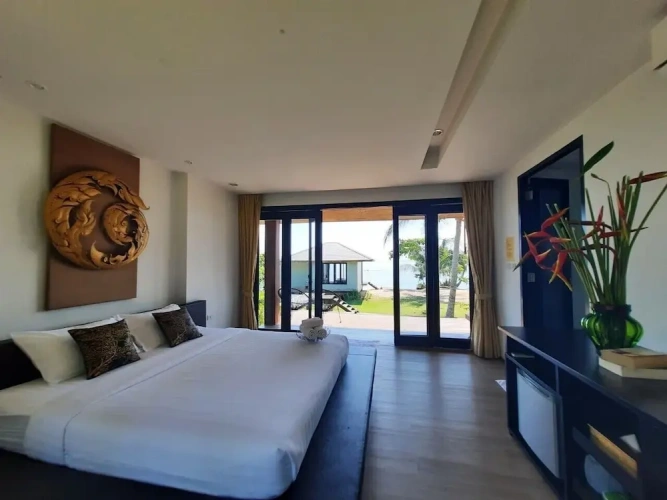 Deluxe room with balcony and with sea view