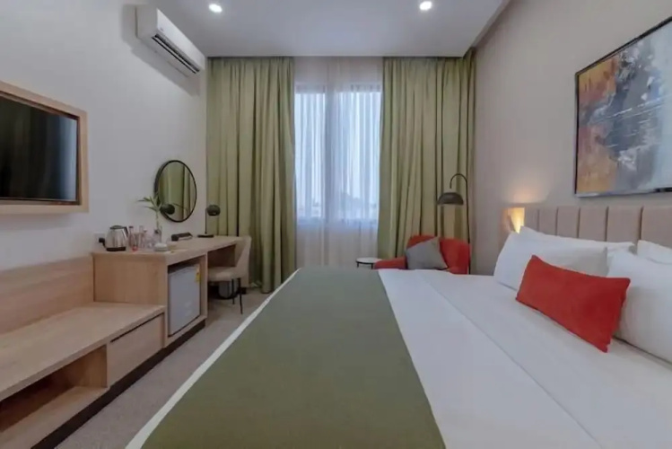Eden Gardens Hotel