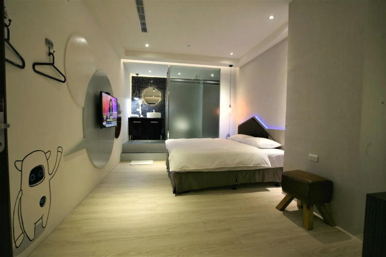 G11 Hotel