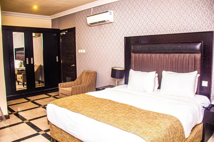 Deluxe Single room with city view