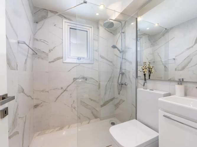 Mackenzie Leo Seafront Suite