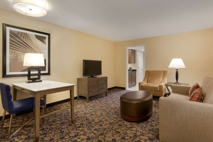Embassy Suites by Hilton Boston Waltham photo 8