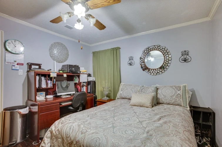 4 Bedrooms Cottage