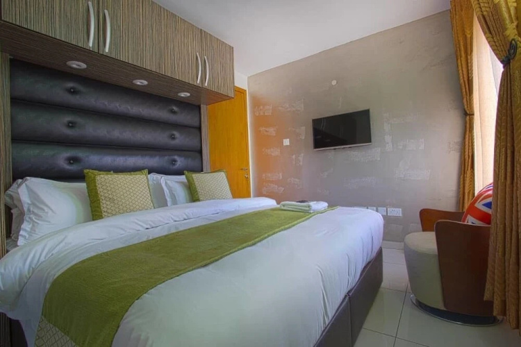 H21 Apartments & Lounge