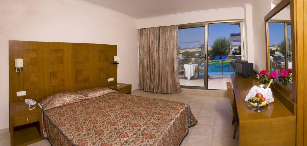 Hotel Lutania BeachOver view