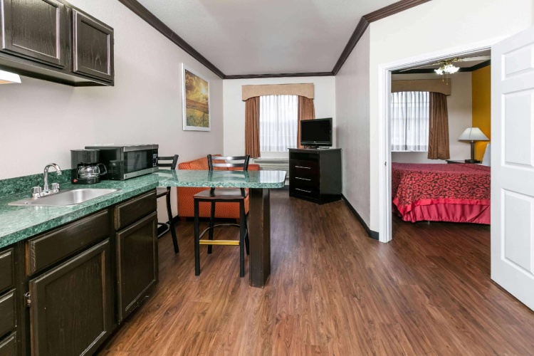 1 Bedroom Double Suite
