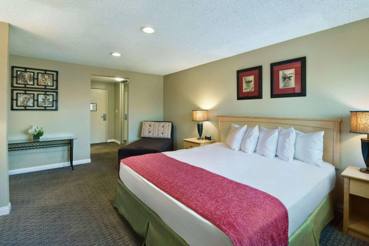 Oxnard Inn Lancaster