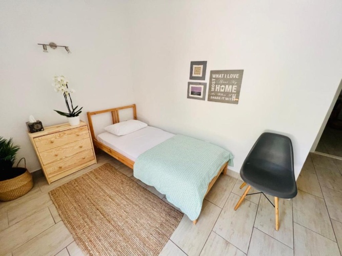 Standard Triple room with balcony