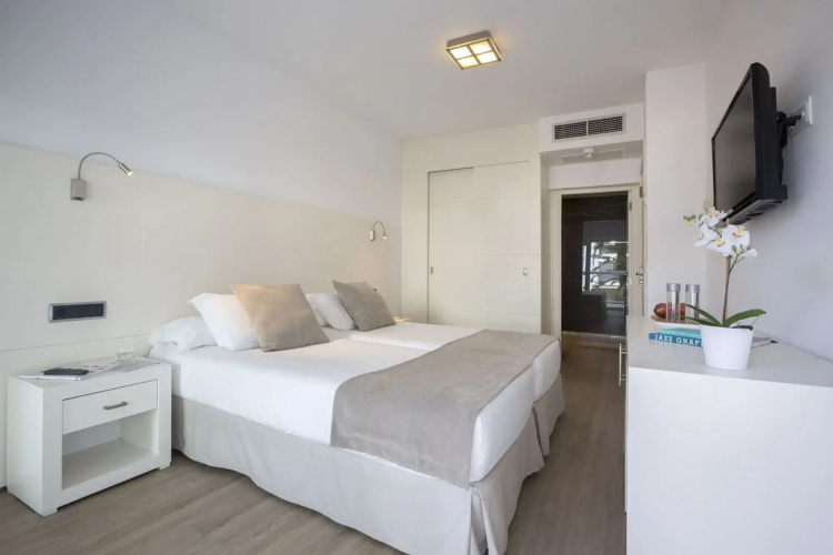 Las Gaviotas Suites Hotel