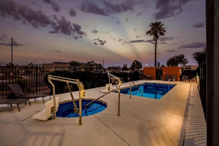 Super 8 Marana/Tucson Area
