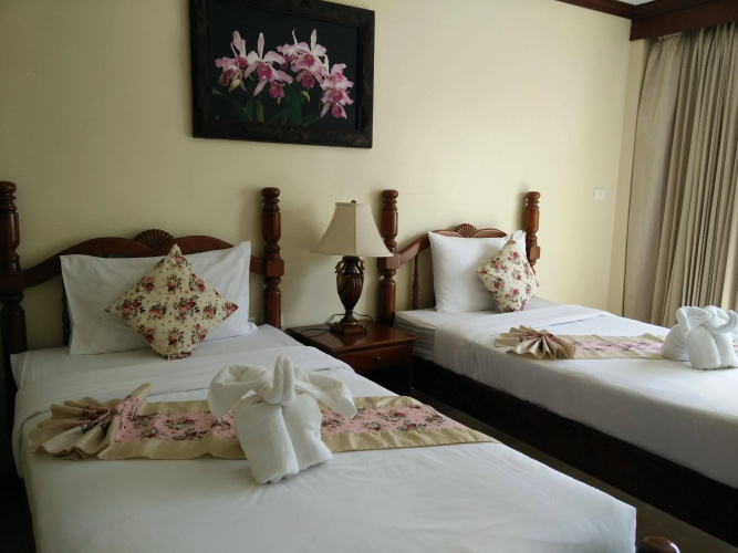 Pranang Flora House