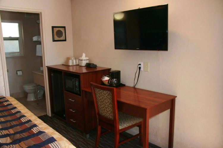 Civic Center Lodge