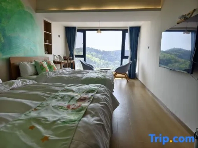 Twin Family Suite