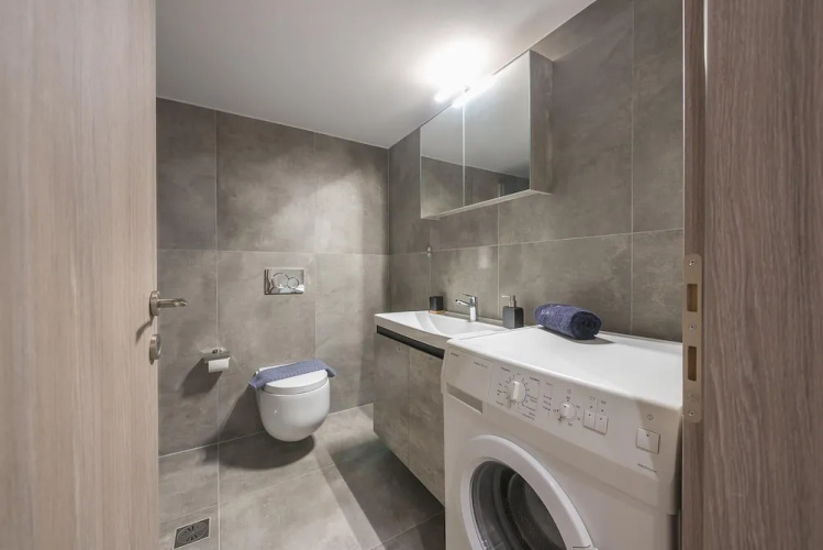 Elegant Mavili Suite by Cloudkeys