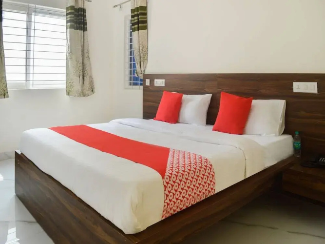 Indu Comforts by OYO Rooms