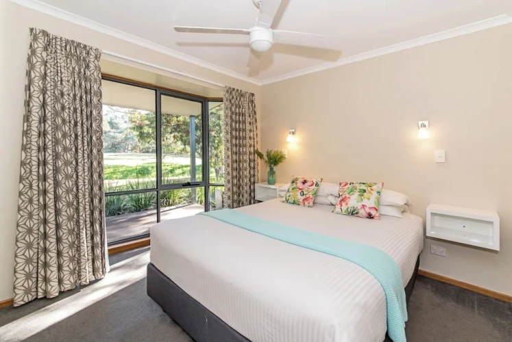 2 Bedrooms Cottage