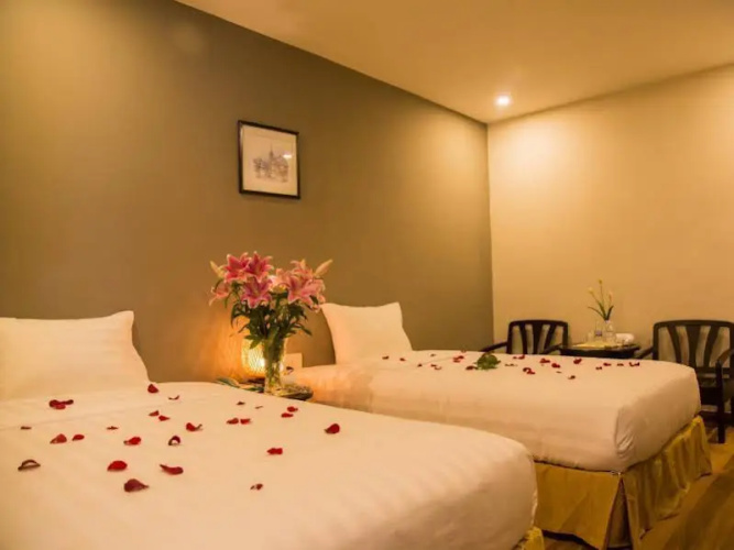 The Sun Hotel