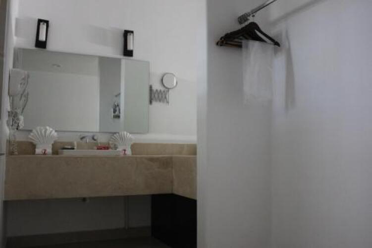Imagen de Seven Crown Express &amp; Suites Cabo San Lucas