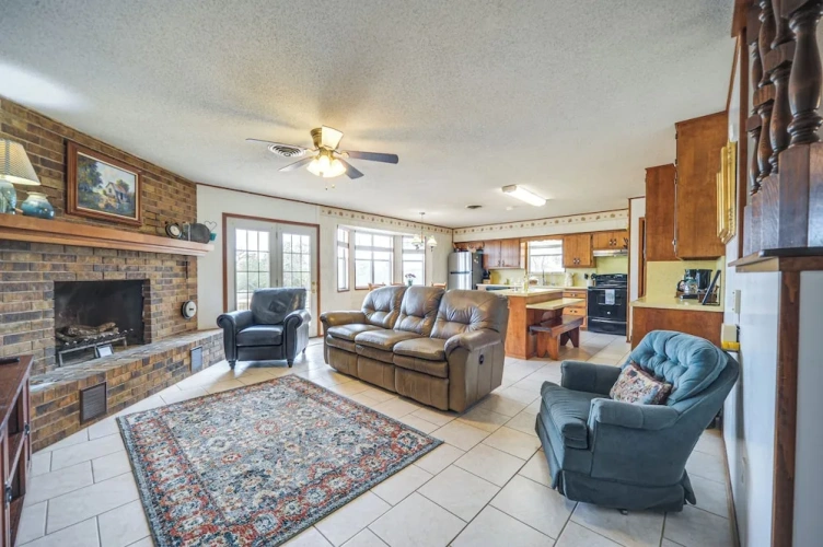 3 Bedrooms Cottage