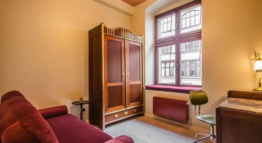 Maven Apartment