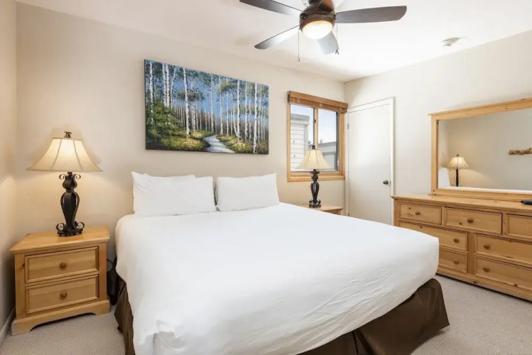 Snow Flower 039-studio+loft 1 Bedroom Condo by RedAwning