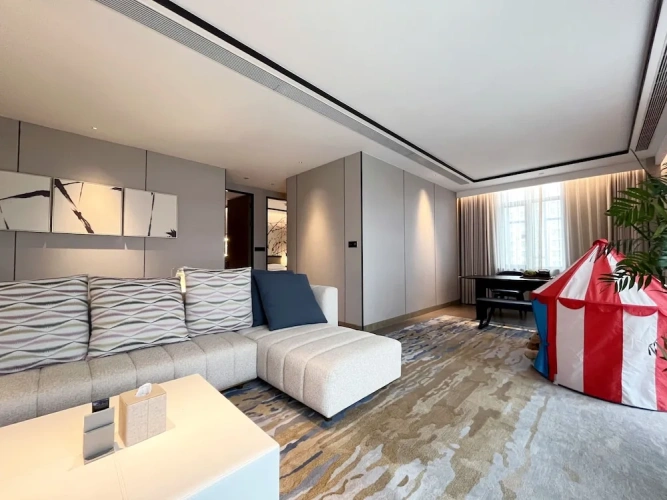 1 Bedroom Suite