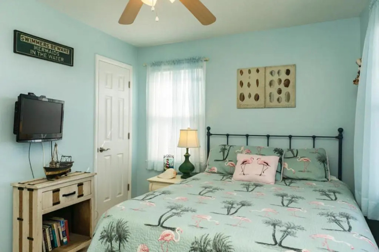 1 4 Us by Oak Island Accommodations