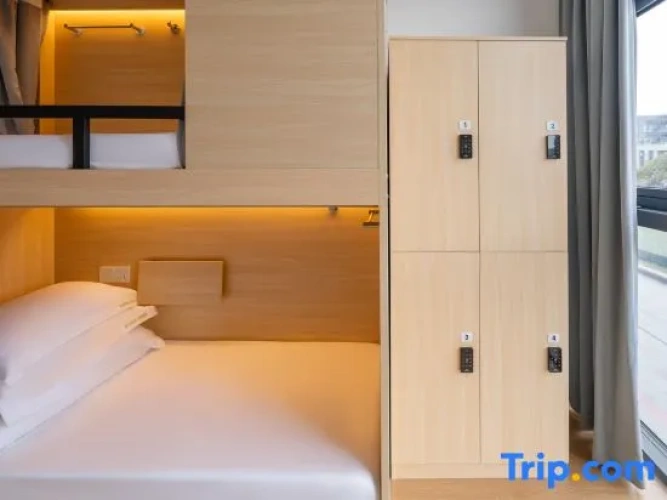 Bed in Dorm (female dorm)