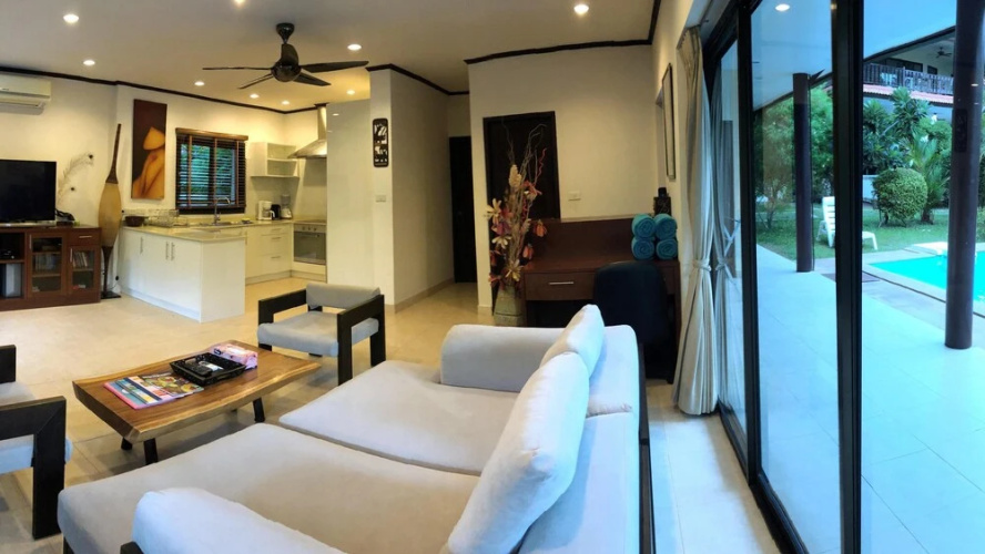 Beachfront Resort Villa Fleur w Private Pool at Only 20 Meters From Beach