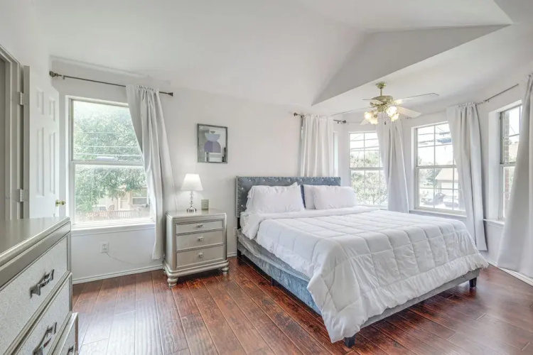 3 Mi to Dfw: Pet-friendly Euless Home