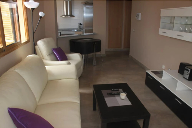 Cerezos Apartment