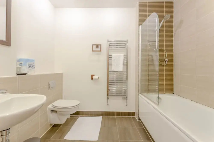 Lovely Modern Studio In Limehouse