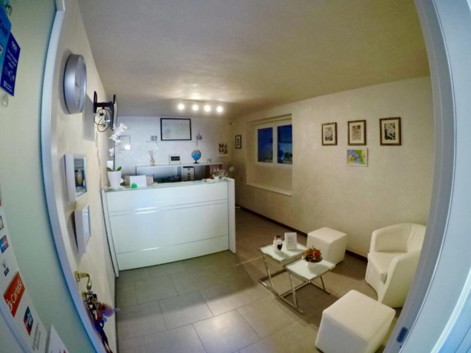 Apartment with balcony and with garden view