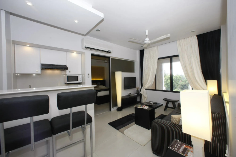 AR Suites Fontana Bay