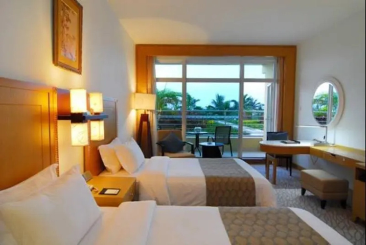 Days Hotel & Suites