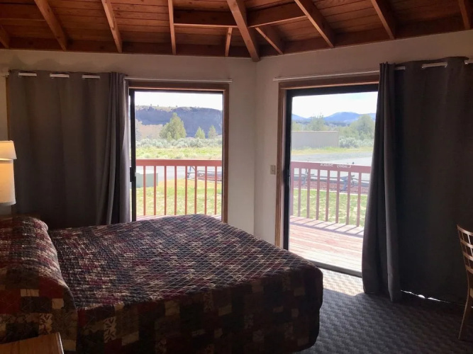 Smith Rock Resort