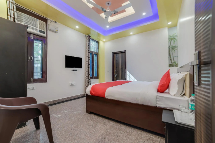 OYO 28706 The Bliss Residency