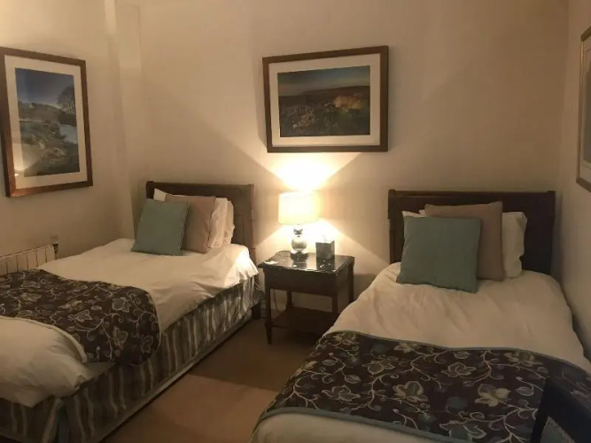 The Crown Hotel