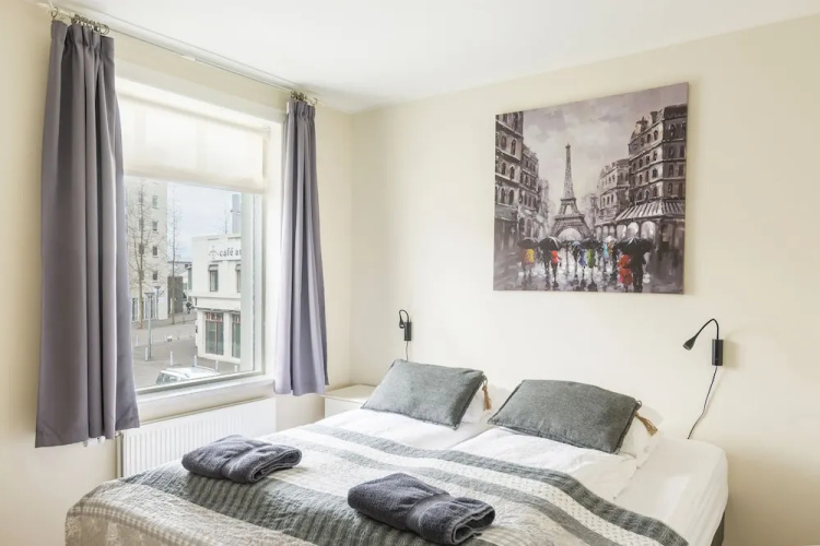 TOWN SQUARE Apartments