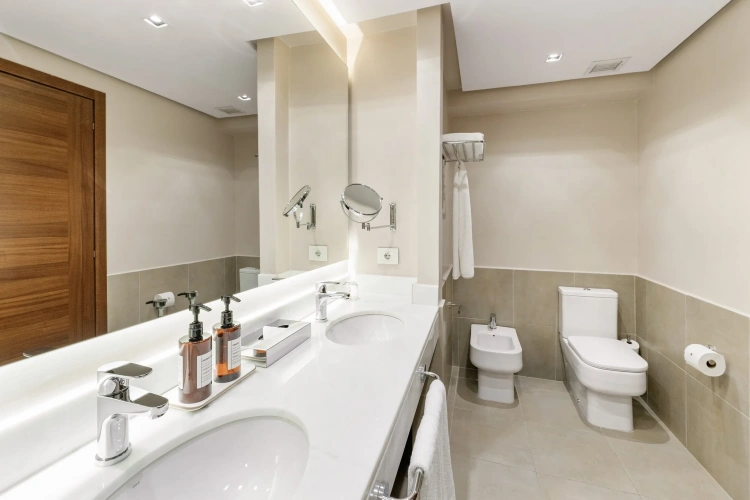 2 Bedrooms Quadruple Suite