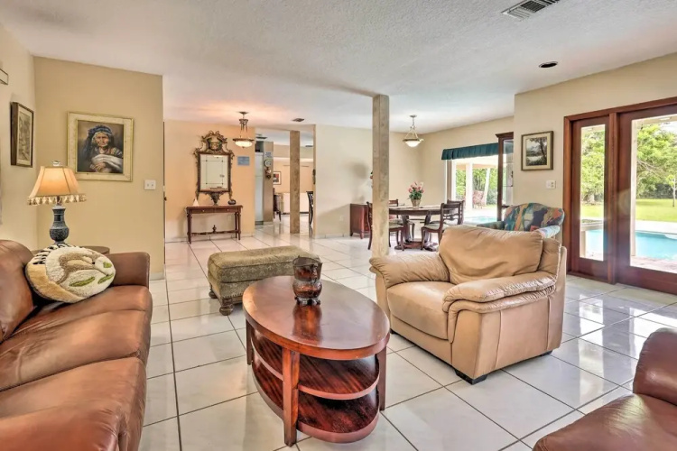 Home w/ Pool in Upscale Pinecrest Village