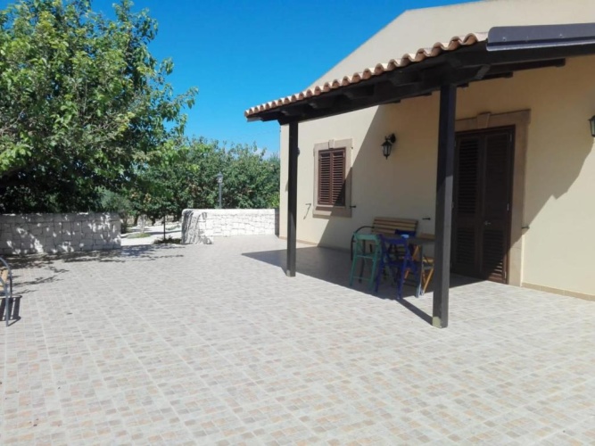 2 Bedrooms Cottage