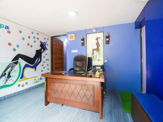 OYO 13092 Comfort Inn