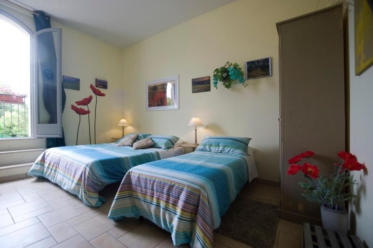 Standard Triple room with balcony
