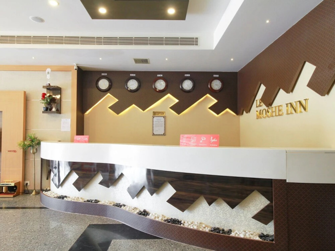 Capital O 29700 Le Moshe Inn