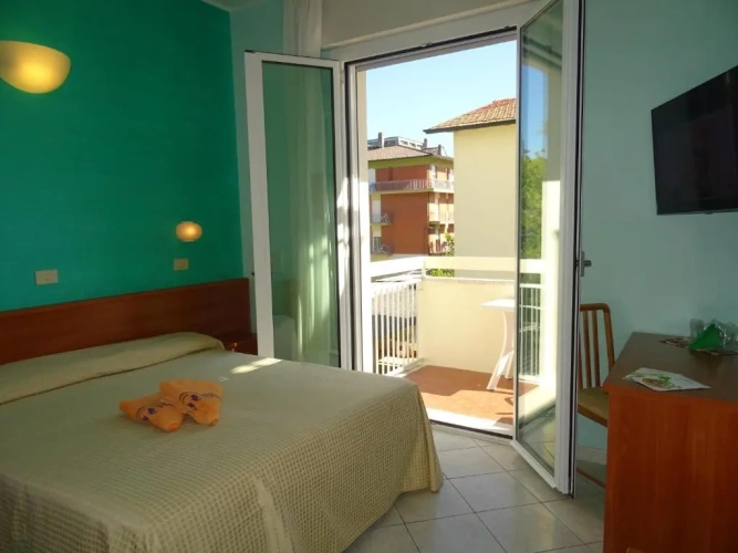 Economy Family room with balcony