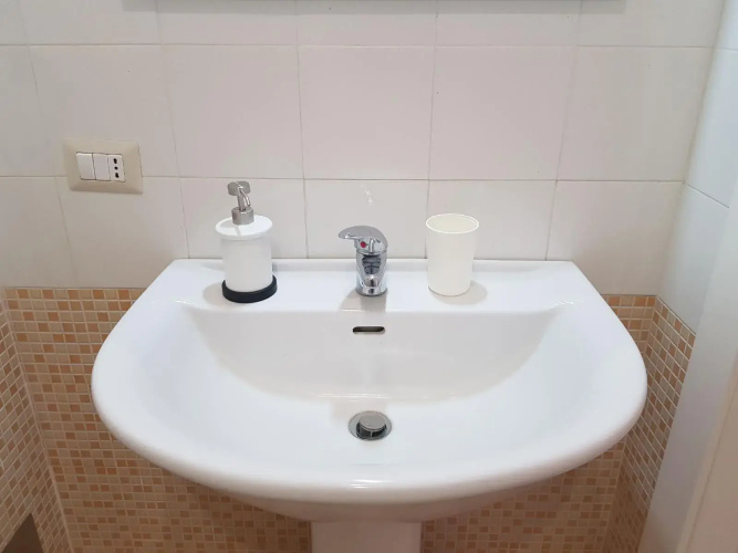 B&B Gisira