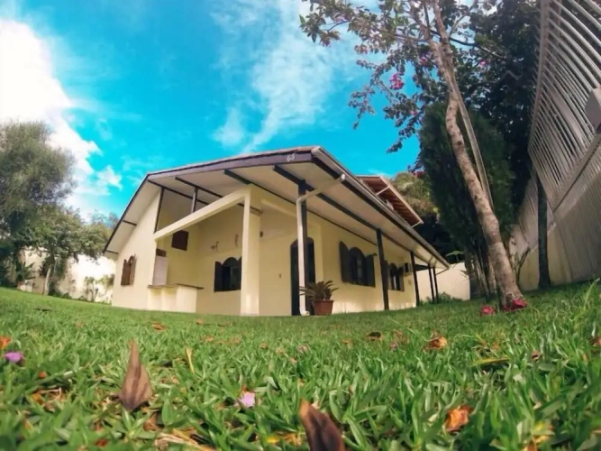 6 Bedrooms Cottage
