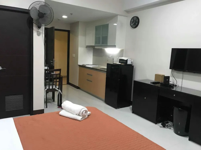 Condo 101 at NewPort City