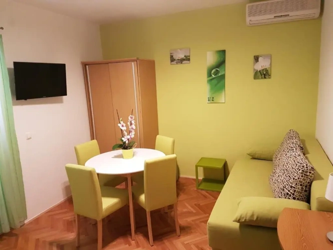 1 Bedroom Apartment with balcony